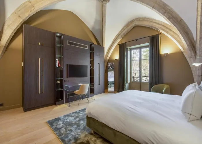 Les De L'ile Barbe Отель Лион