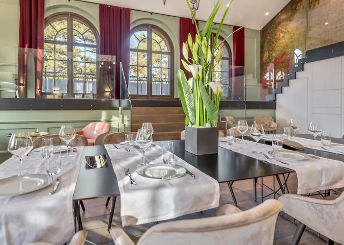 Les De L'ile Barbe 5* Лион